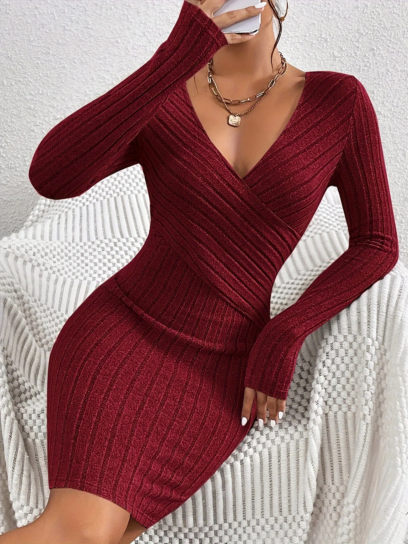 Spring Slim Fit Spicy Dress Womens V-neck Sexy Long sleeved Top Wrapped Hip Skirt Slim Red 240823
