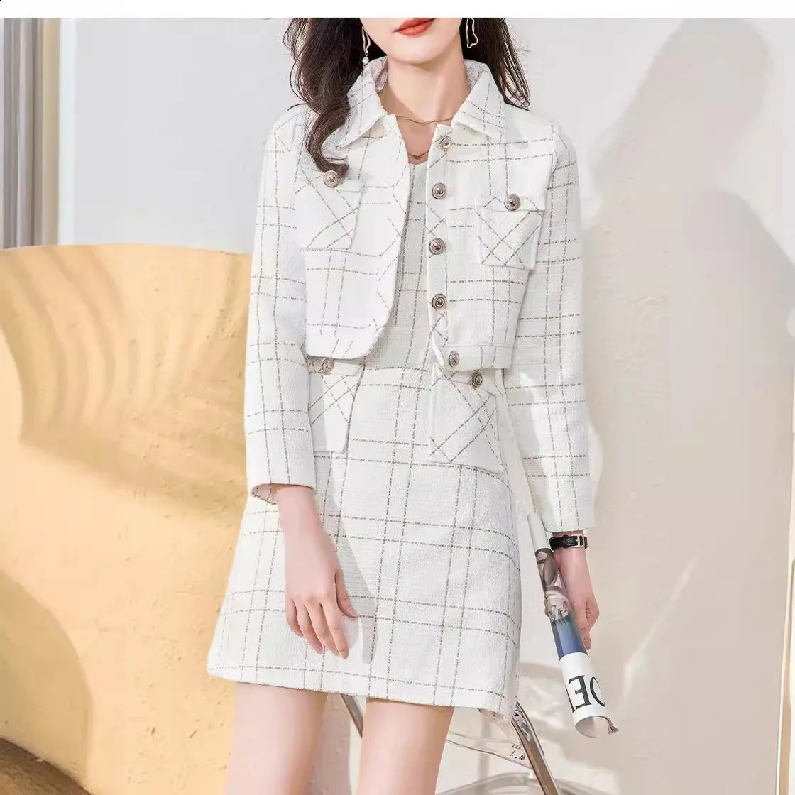 Xiaoxiangfeng celebrity temperament long-sleeved tweed jacket two-piece waist vest hip-covering dress for women 240824