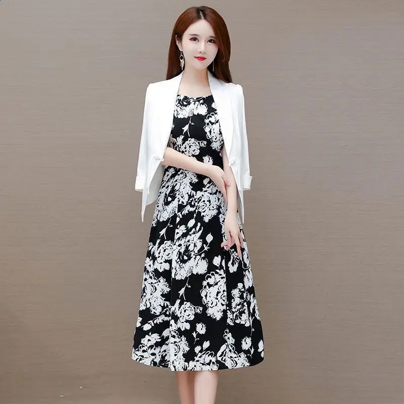 Spring and Summer Womens Dress Set Korean Version Small Suit Print Tank Top Skirt Fashion Two Piece Set 240823