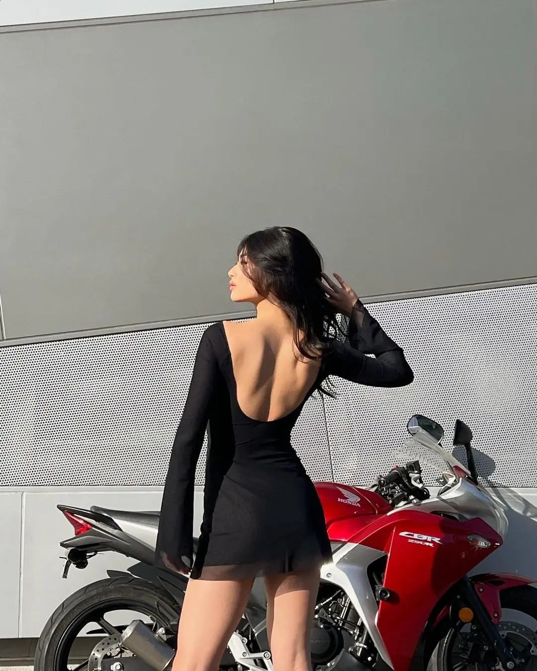 Sexy Female Short Dress Solid Color Long Sleeve Backless Fashion Black Skin Friendly Club Streetwear 240823