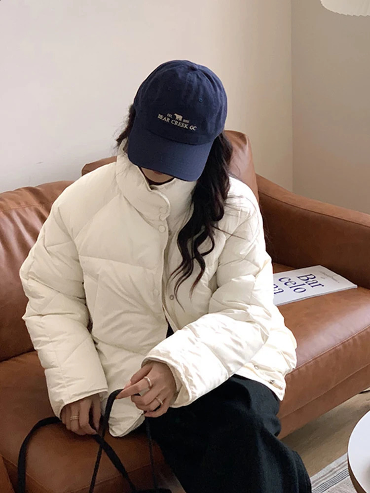 Winter womens jacket warm and loose stand up collar zipper pocket straight thick padded fashionable winter 240823