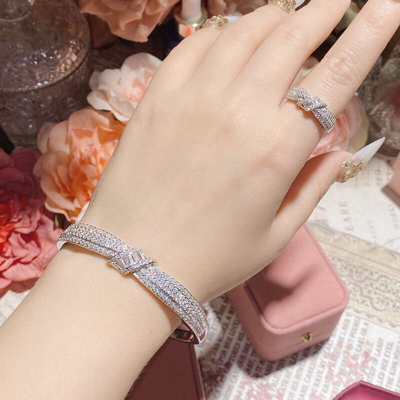 2024 Ins Top Sell Bracelet Jewelry Designer for Women Full Diamond Wedding Bracelet Luxury Jewelry 925 Sterling Silver temperament Diamond Gemstones P