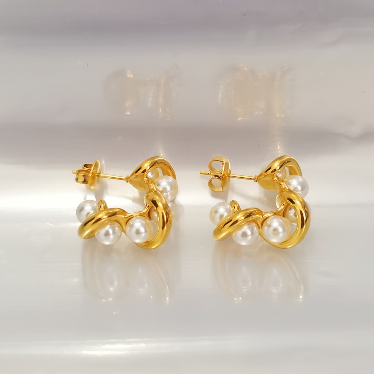 Earring Europe and the United States stainless steel French pearl earrings female ins net red temperament niche irregular earrings earrings