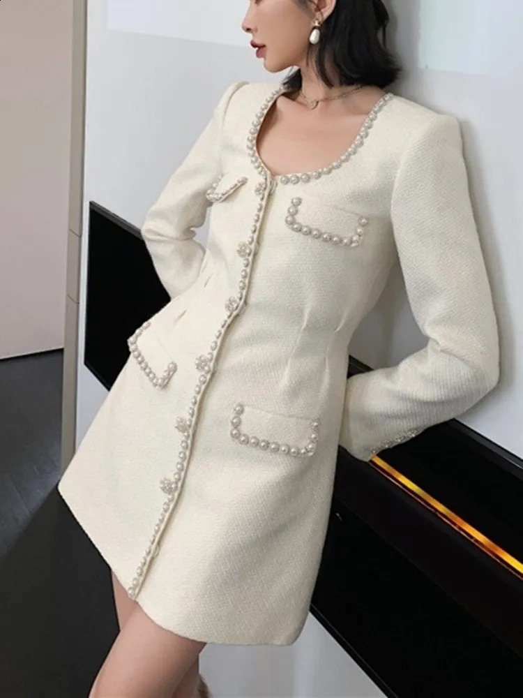Womens Pearl Rhinestone Decoration Mini Dress Tweed Elegant Long Sleeve Fall Female Single Breasted Robes 240824