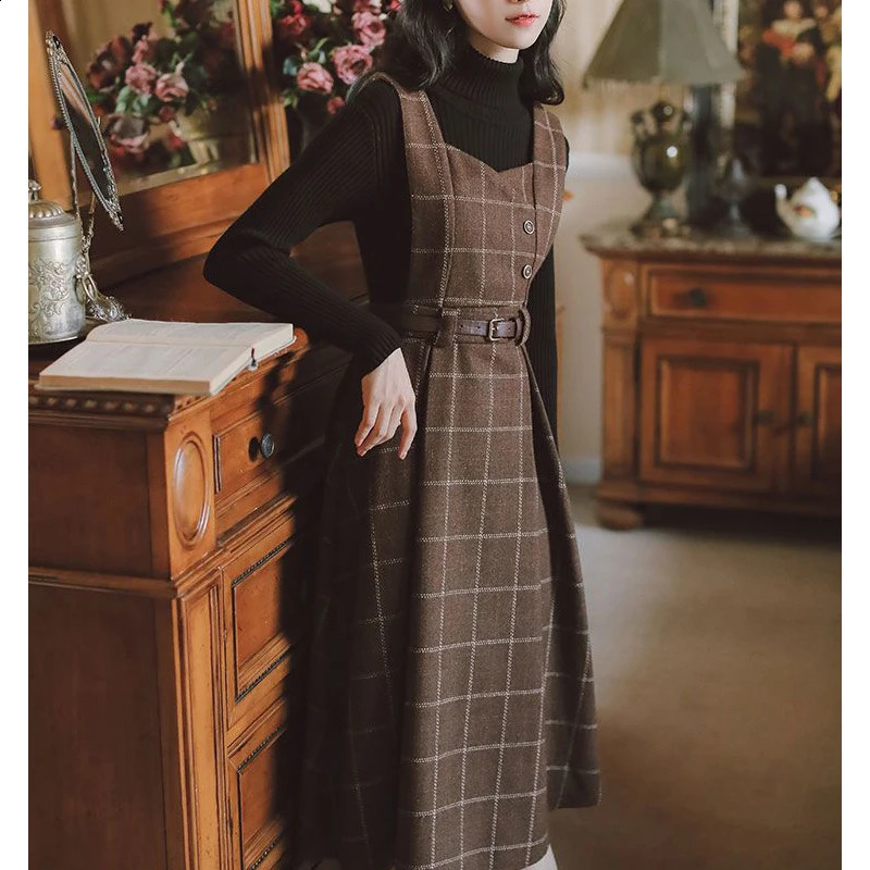 Vintage Plaid Print Belt Elegant Woolen Dresses for Women Autumn Winter Fashion Sleeveless Slim Pleated Midi Dress Vestidos 240824
