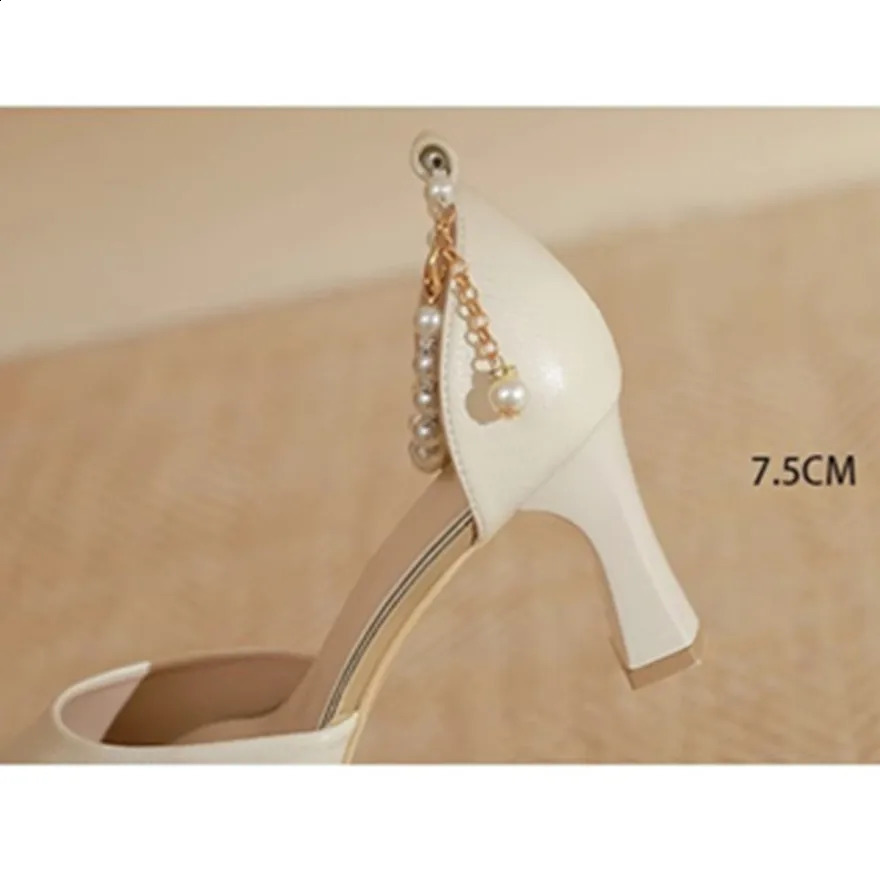Princess style beige soft leather sandals for womens 2024 summer fashion pearl buckle hollow thick high-heeled womens wedding shoes corner 240823