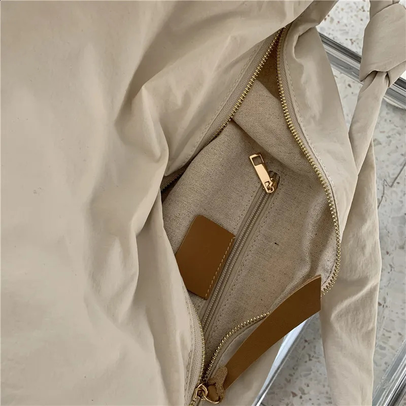 Womens Diagonal Shoulder Bag Casual Handbag Spring Nylon Large Capacity Garbage Bag Simple Retro Shopping Bag 240903