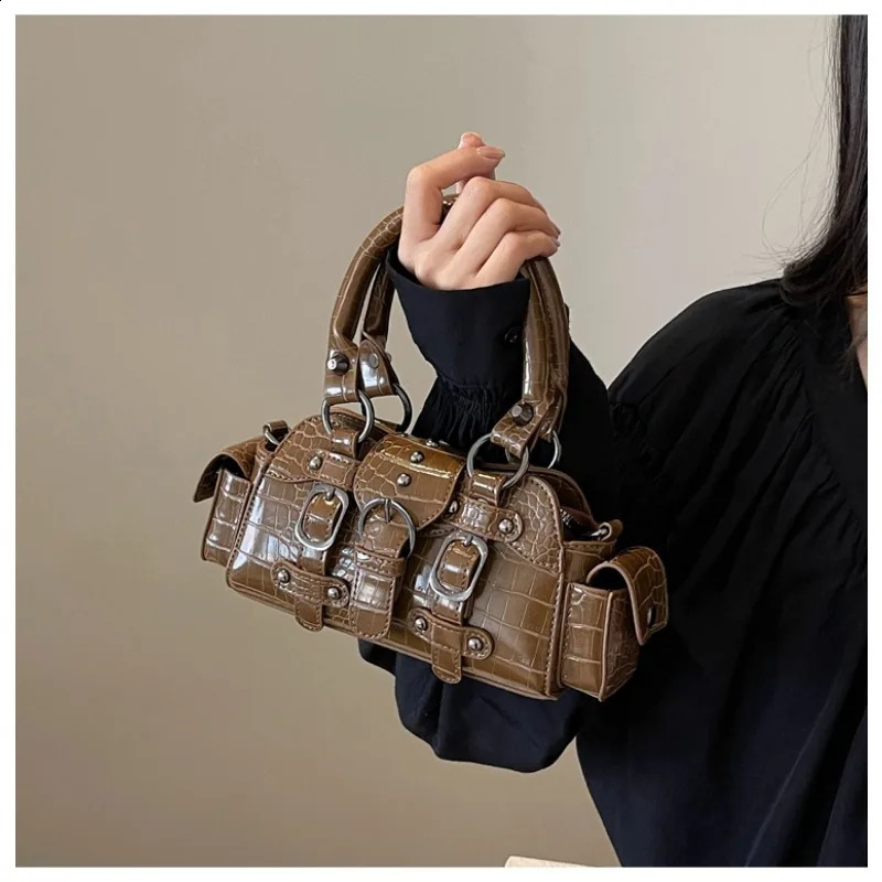 Alligator PU Boston Shoulder and Crossbody Bags Solid Hasp Unique Sense of y Handbags for Women Fashion 240824 4
