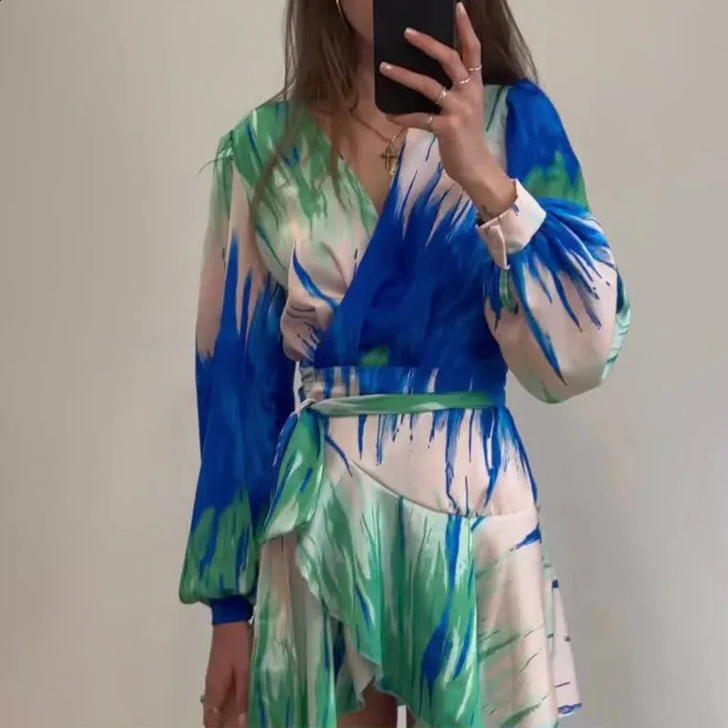 Fashion Pattern Printed Waist A-line Dress Autumn Womens V Neck Long Sleeved Party Dress Casual Ruffle Lace Up Mini Dresses 240813