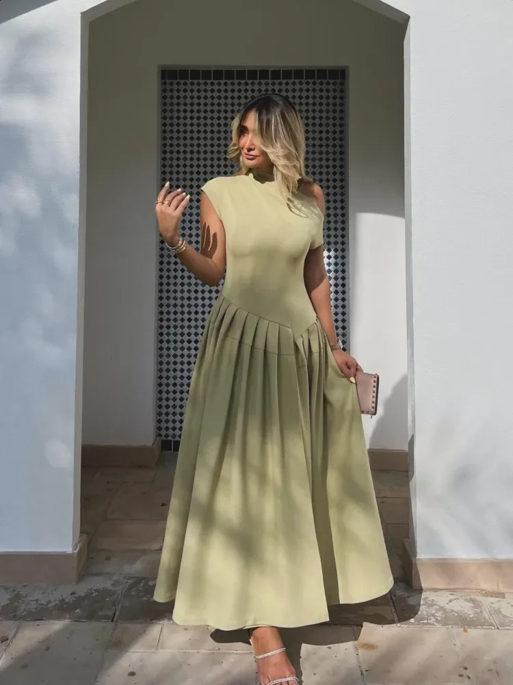 Elegant Solid Pleated Hem Women A-line Dress Fashion Asymmetry Half High Collar Short Sleeve Maxi Dress Lady Chic Party Robes 240813
