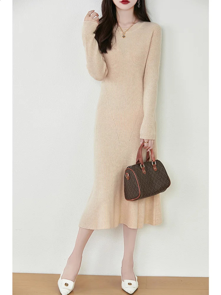 Womens Pure Wool Knitted Long Dress Round Neck Fishtail Skirt Slim Elegant Casual Fashionable Sweater Autumn/Winter 240824