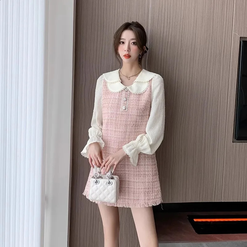 High Quality Autumn Runway Pink Tassels Plaid Long Sleeve Patchwork Mini Dress Tweed Woolen Women Loose Vintage Casual Dress 240824