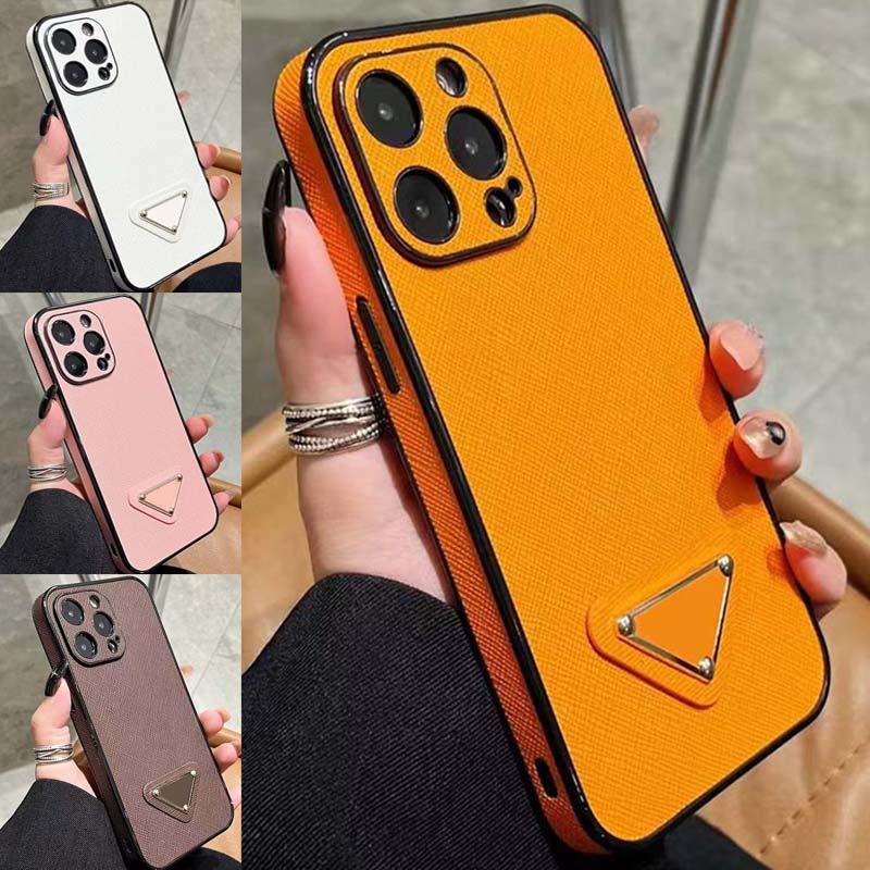 Top Luxury Designers Phone Cases For iPhone 15 Pro Max 15Plus 14Pro 13 12 11 P Designer Fashion Creative Cellphone Case Triangular nameplate Letter Mobile Shell Cover
