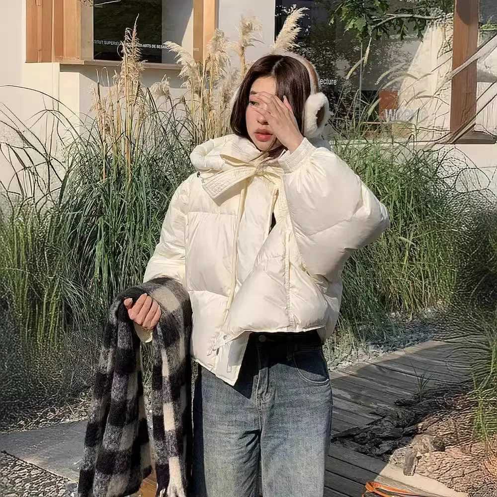 Women's Down Parkas Chic Winter Cotton Coat Cropped Jackets Women Warm Design Parkas Puffer Jacket Bow Tie Strtwear Cold Jacket Winter Clothes Y2