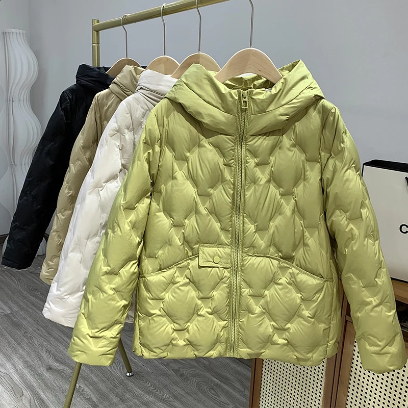 Janveny Winter Hooded Loose Pressure Adhesive Inflatable Jacket for Women Warm Ultra Soft 90% White Duck Down Short Coat 240823