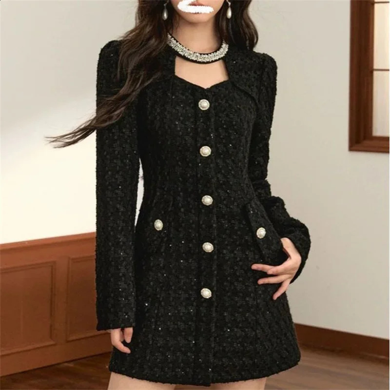 High Quality Arrival Fashion Women Fall Winter Long Sleeve Embroidered Flares Pearls Button Sequins Tweed Black Dress 240824