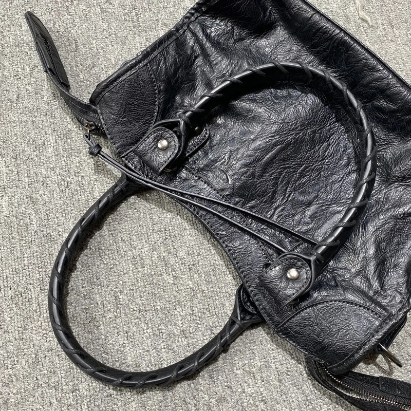 Moto Bike Pillow y er Handbag Wallet 2024 PU Oil Wax Leather Womens Underwear Shoulder Bag 240824 d630 4