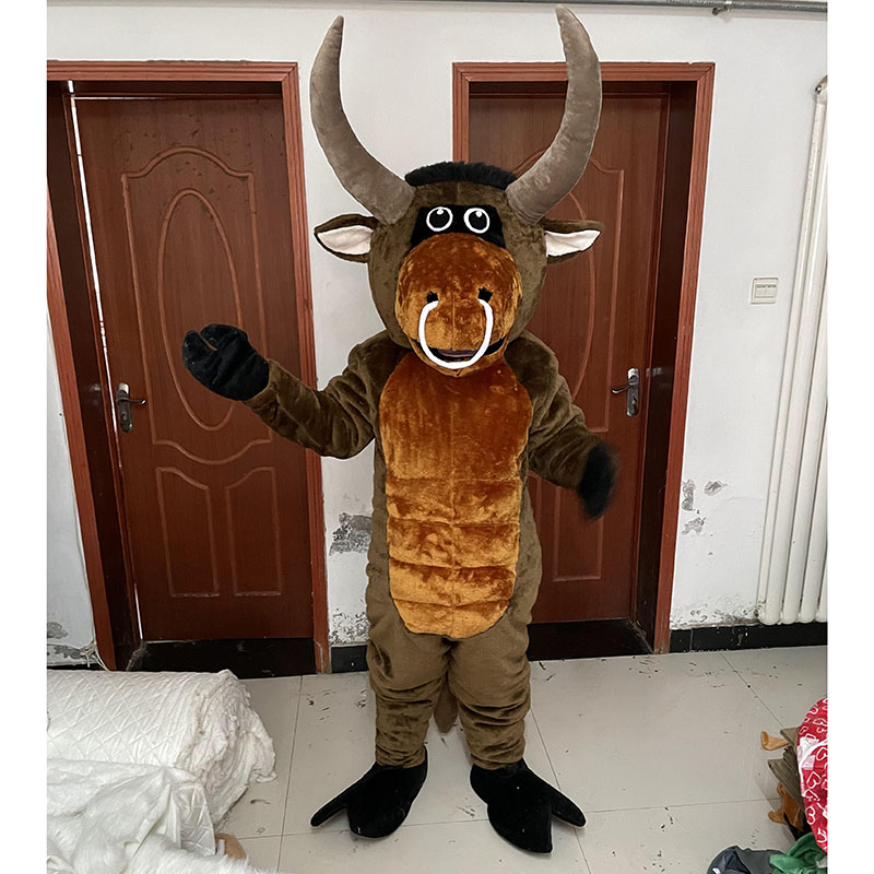Halloween bison Mascot Costume Halloween Christmas Cartoon Character Outfits Suit Advertising Leaflets Clothings Carnival Unisex Adults Outfit