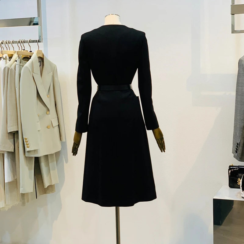 Autumn Winter Female Elegant Single-Breasted Mid-Length Tweed Dress Womens Lace-up Long Sleeve Waist-Slimming Dress 240824