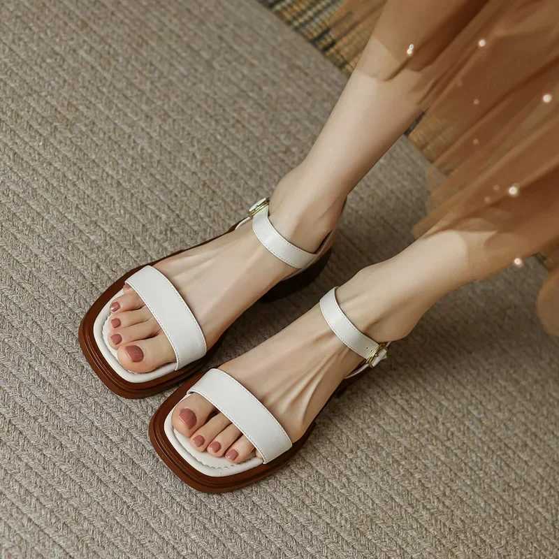 High Quality Summer Womens Sandals Luxury Leather Sandals Fashion Square Toe Open Toe Strap Sandals Comfortable Block Heel Platform Sandals T241227