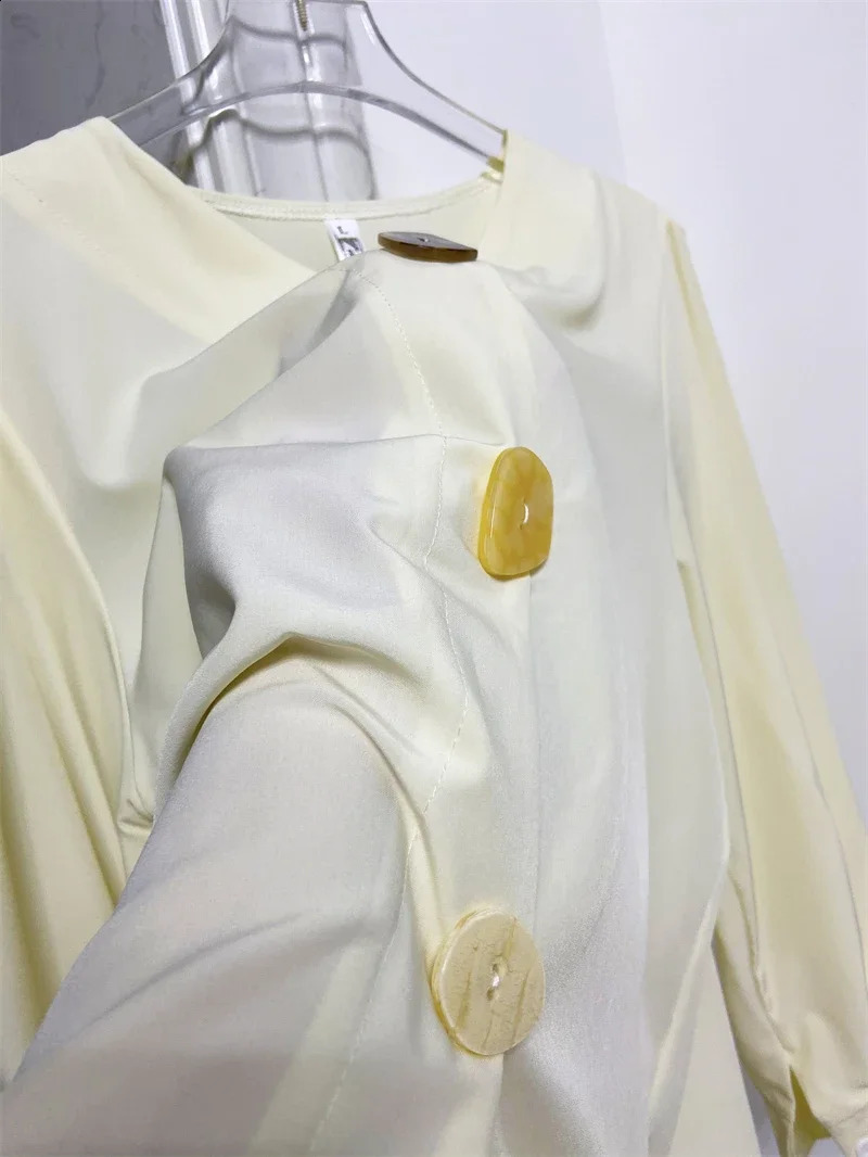 camisas y blusas Elegant V-neck Long Lantern Sleeve Womens Shirt Casual Loose Chiffon Blouses Office Lady Button Tops chemise 240823