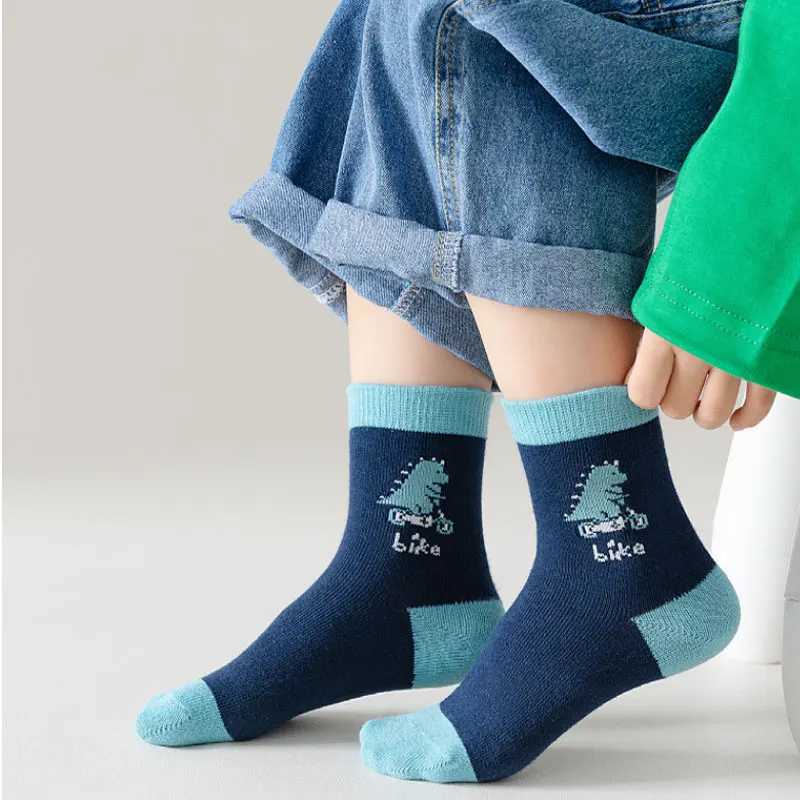 5Pairs Kids Socks Cartoon Dinosaur Striped Print Middle Tube Socks For Boys Girls Casual Warm Cotton Sock CL240824