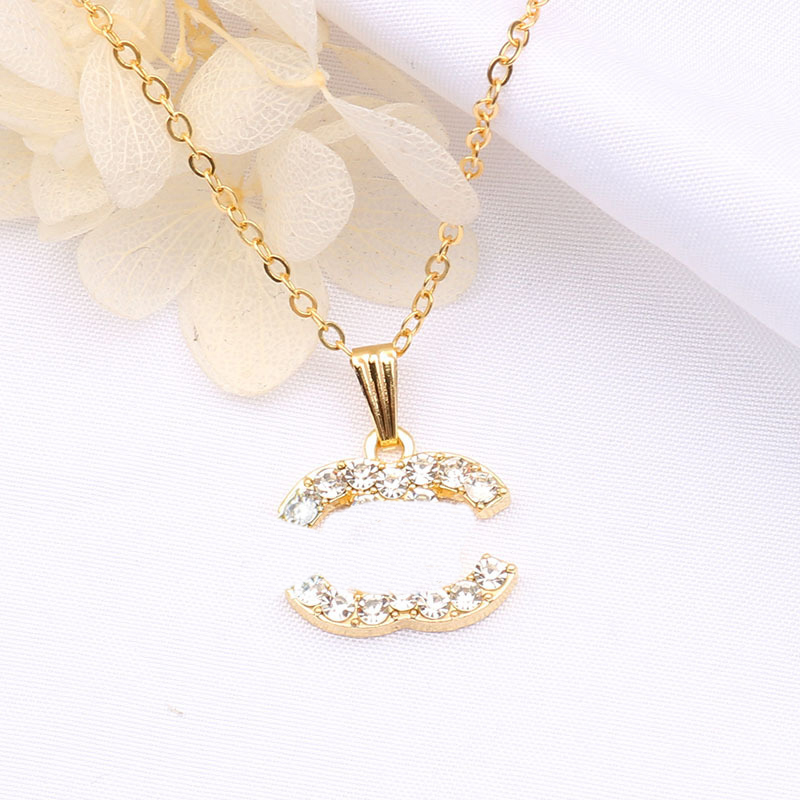 Designer Brand Double Letter Pendant Necklaces Chain Gold Plated Pearl Crysatl Rhie Sweater Long Newklace for Women Wedding Jewerlry Accessories
