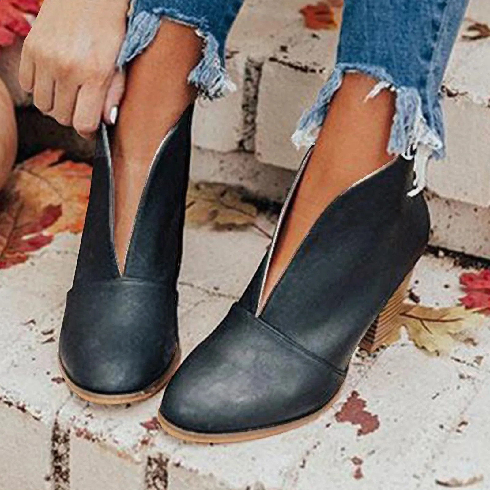 Womens split boots foot boots stacked foot boots womens Fahsion leather short boots temperature elegant flat shoes 240823