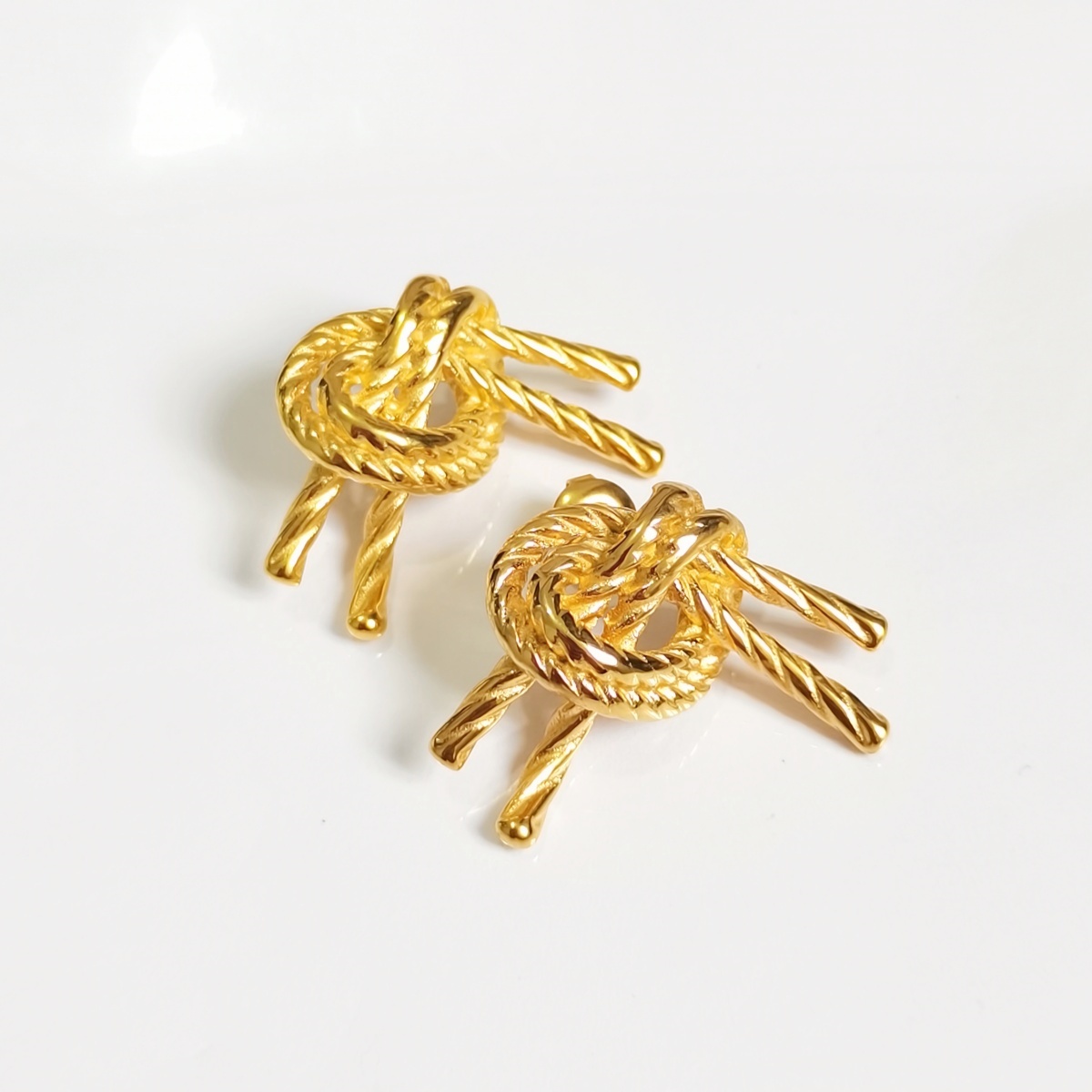 Designer earring Europe and the United States ins stainless steel simple wild earrings geometric irregular earrings earrings jewelry