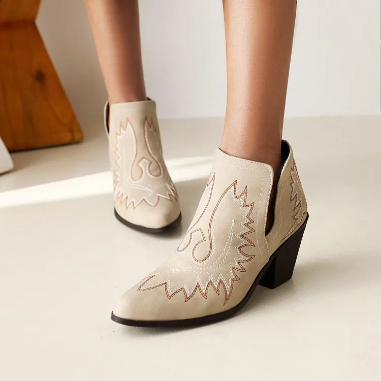 Pointy Boot Womens Rubber Shoes Winter Rain Boots Womens Pointe Med 2024 Autumn Ankle Womens Pointed Toe Square Heel S 240823