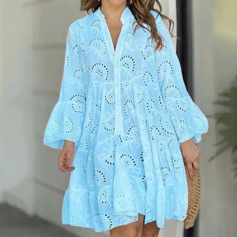 Summer elegant lace dress casual womens V-neck loose hollow button white dress womens retro beach sexy mini dress 27725 240824