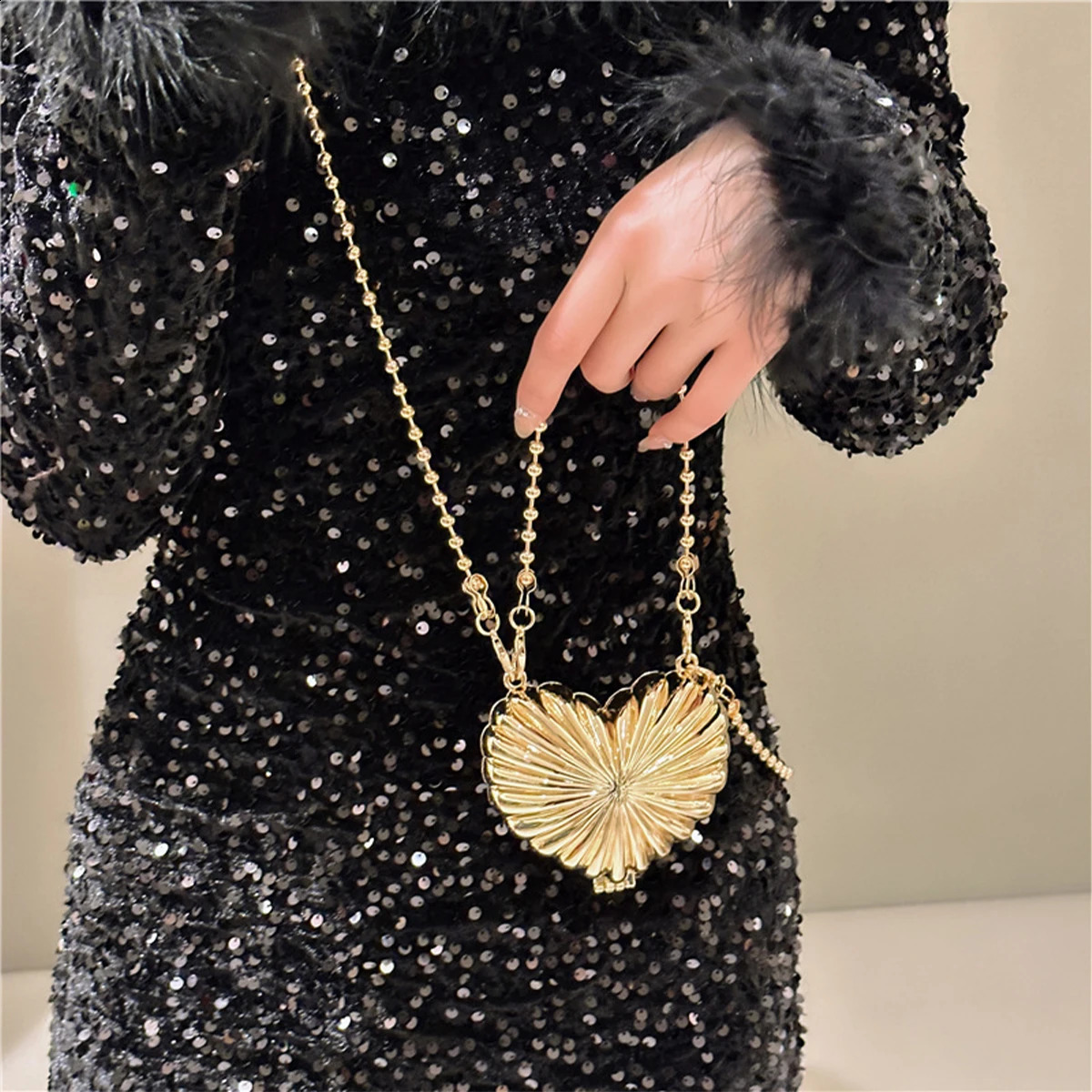 JIOMAY Heart Mini Gold Bag for Women Handbag Metallic Crossbody Party Wedding Coin Lipstick Evening Purses Tote 240824