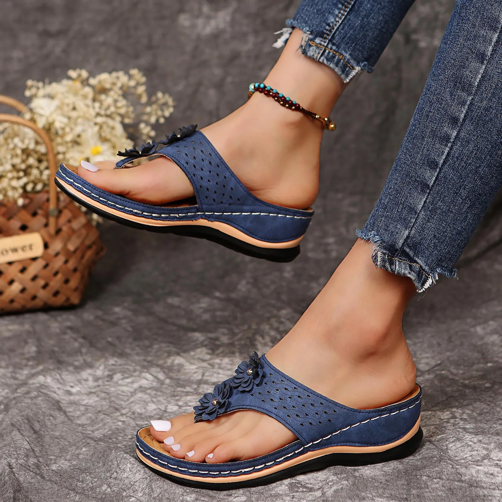 Flip up womens platform flip up 2024 summer flat bottomed slider clamp flip up slider T with sandals Plus size 36-43 240823