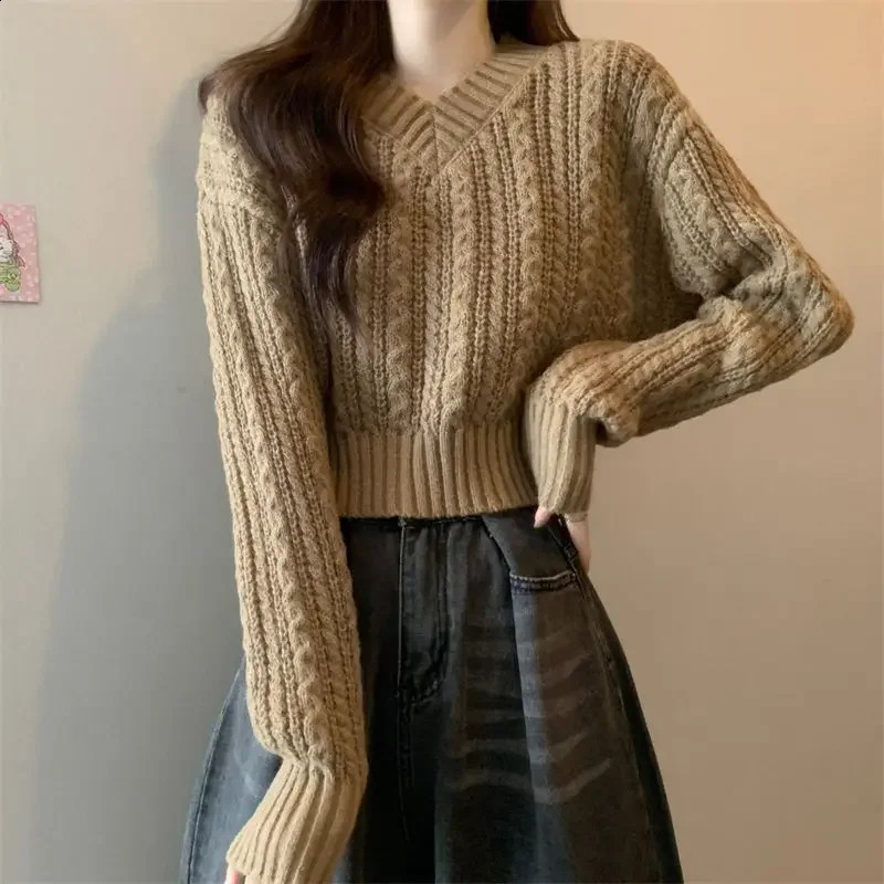 Autumn Cable Knit Sweater Womens Cropped V-neck Long Sleeve Top n Sensibility Niche Short Knitted Top 240824