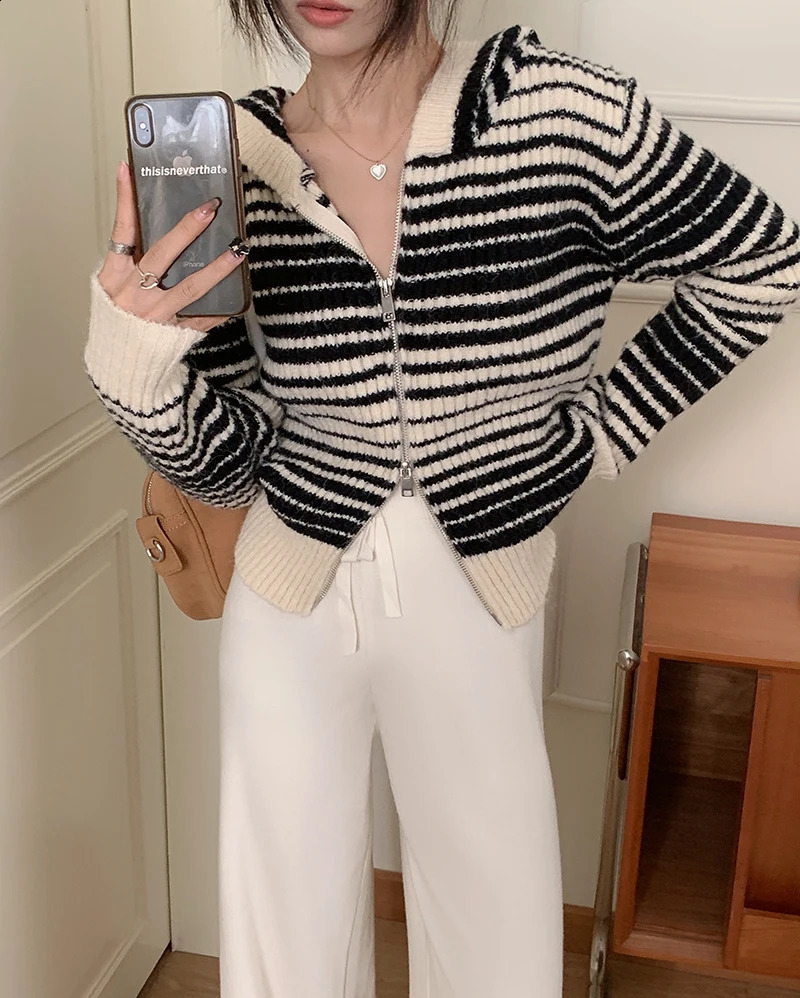 Karrram Vintage Stripe Hoodes Cardigans Double Zipper Women Chic Knitwear Autumn Ladies Cashmere Jacket Elegant Sweater Korean 240824