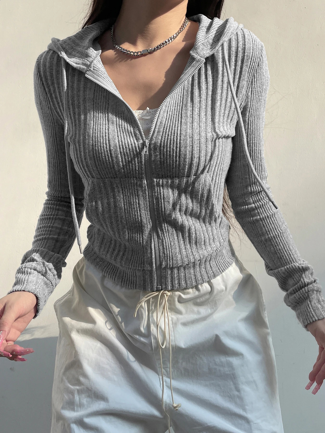 Gray Zip Up Knitted Hooded Jackets Women Pockets Details Solid Simple Basic Minimalist Slim Long Sleeve Hoodies Knitwear 240824