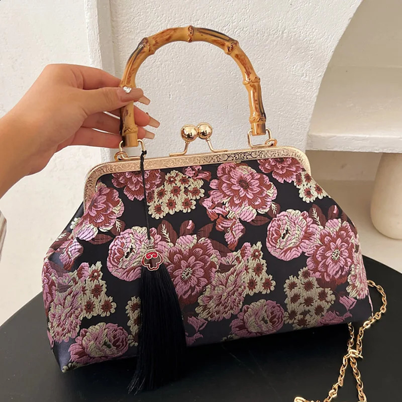 Vintage Women Gray Tassel Lock Shell Clip Chain Shoulder Bags Flower Crossbody Handmade Pink Handbags And Purses 240824Z