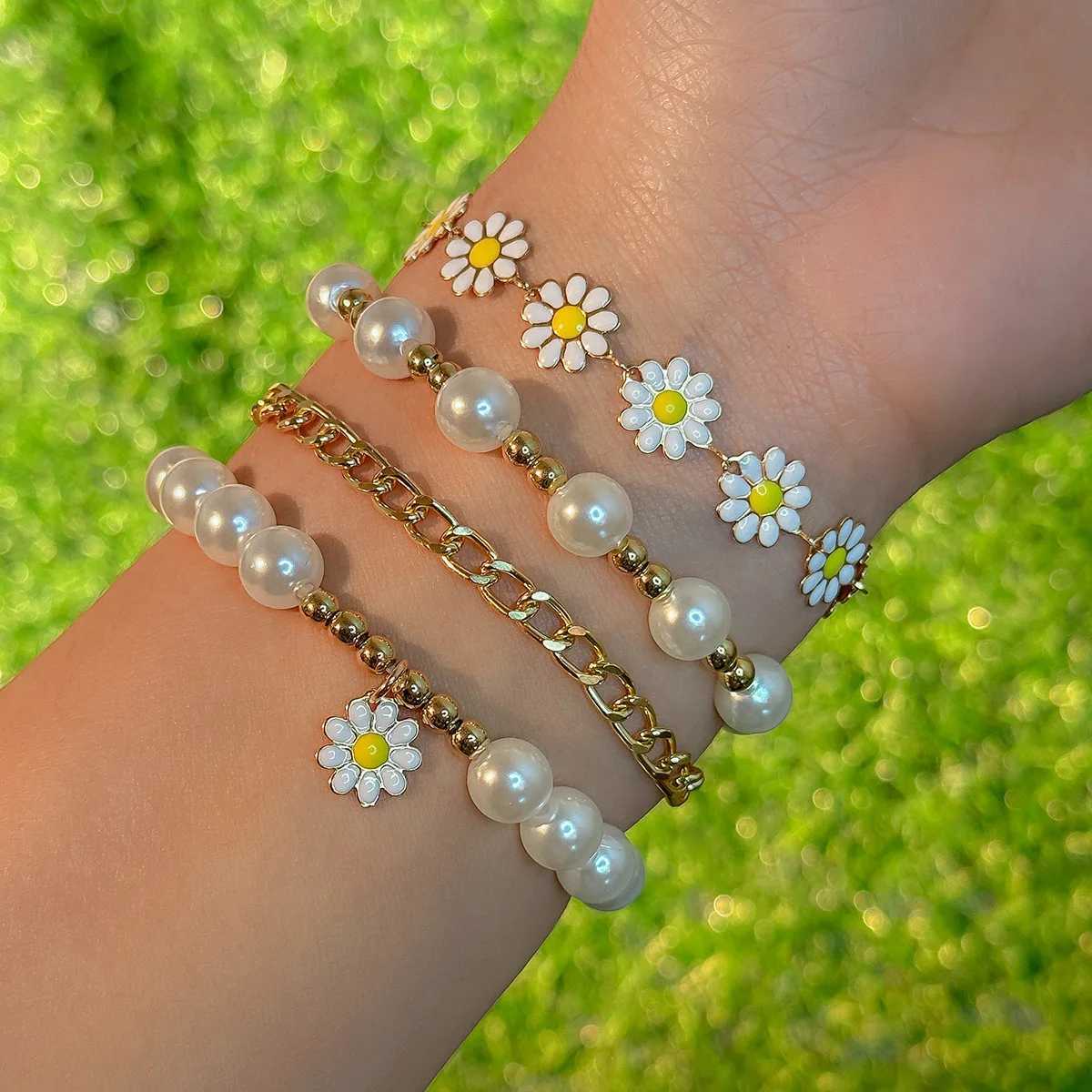 4-piece retro chrysanthemum pendant artificial pearl bracelet set for Wenborn pearl enamel bracelet jewelry gifts X241106