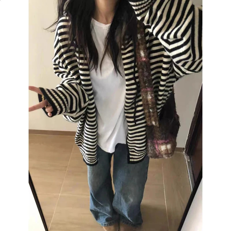 Deeptown Vintage Striped Sweaters Cardigan Women Casual Korean Style Zip Up Knitwear Harajuku Loose Black White Knitted Coats 240824