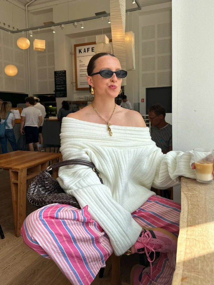 Women Fashion Off Shoulder Solid Pullover Extended Elongated Sleeves Ultra Soft lady Knitted Sweater Chic Autumn Streetwear 240824