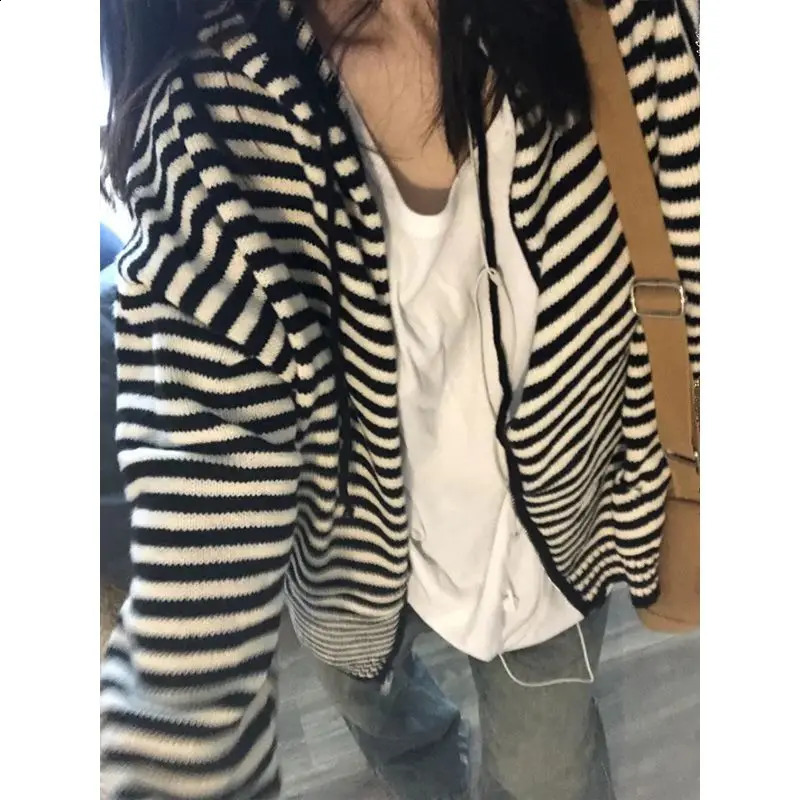 Deeptown Vintage Striped Sweaters Cardigan Women Casual Korean Style Zip Up Knitwear Harajuku Loose Black White Knitted Coats 240824