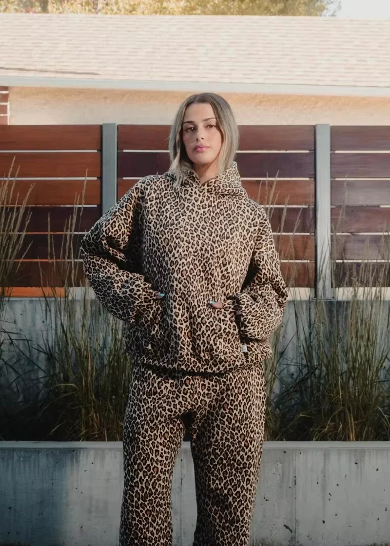 Street Y2K Fashion Trend Leopard Pullover Hoodie Women Harajuku Casual Loose Fleece Thick Sweatshirt Couple Punk Warm Hoodie 240824