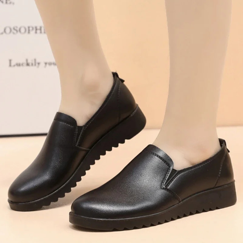 spring soft sole soft cushion black leather shoes anti slip casual shoes womens comfortable work shoes flat sports shoes 240823