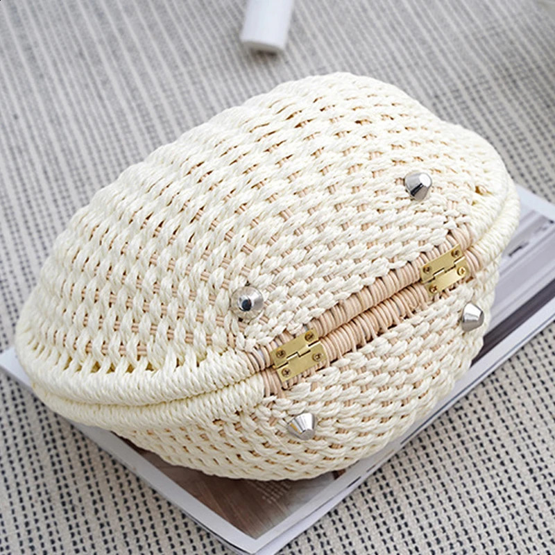 Holiday Shell Handbags Personality Cute Rattan Bag Casual Small Round Tote Woven Female Fashion Beach 240824Z