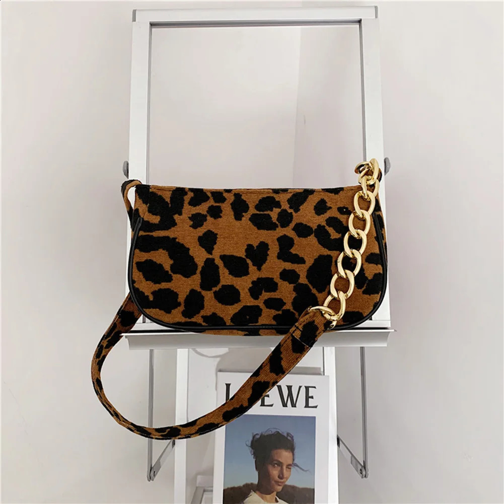 Plush Animal Material Messenger Bag Large Capacity Shoulder Bags Original Design Tote Leopard Pattern Shopping Handbag 240824