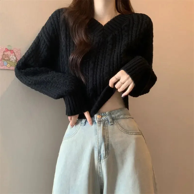 Autumn Cable Knit Sweater Womens Cropped V-neck Long Sleeve Top n Sensibility Niche Short Knitted Top 240824