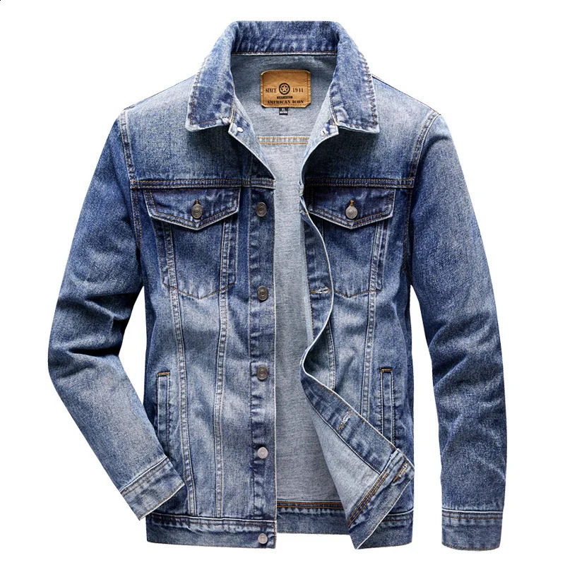Mens denim jacket in spring and autumn multi pocket mens casual cotton young fashion trend freight clothing 240824