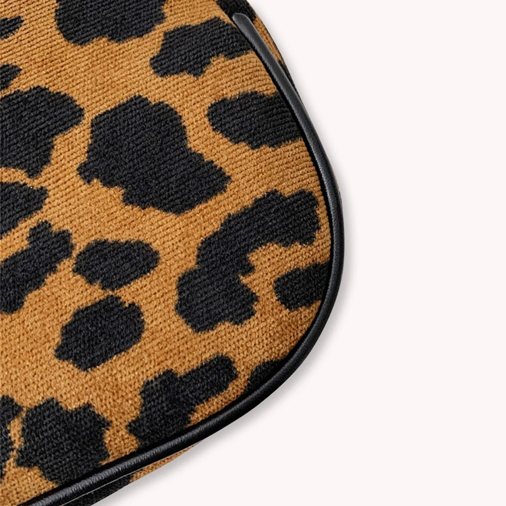Plush Animal Material Messenger Bag Large Capacity Shoulder Bags Original Design Tote Leopard Pattern Shopping Handbag 240824