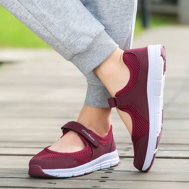 Womens breathable vulcanized shoes womens sports shoes fashionable breathable mesh casual walking shoes womens work shoes 240823