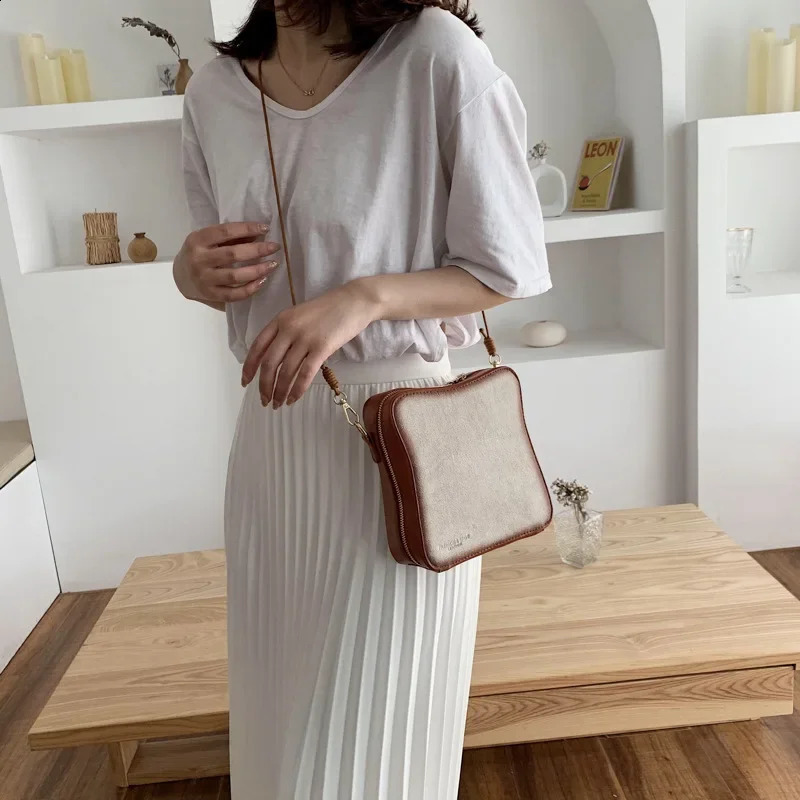 Women Shoulder Bag Bread Shape Flap Ladies Crossbody Simple Cute Purses And Handbags 240824Z